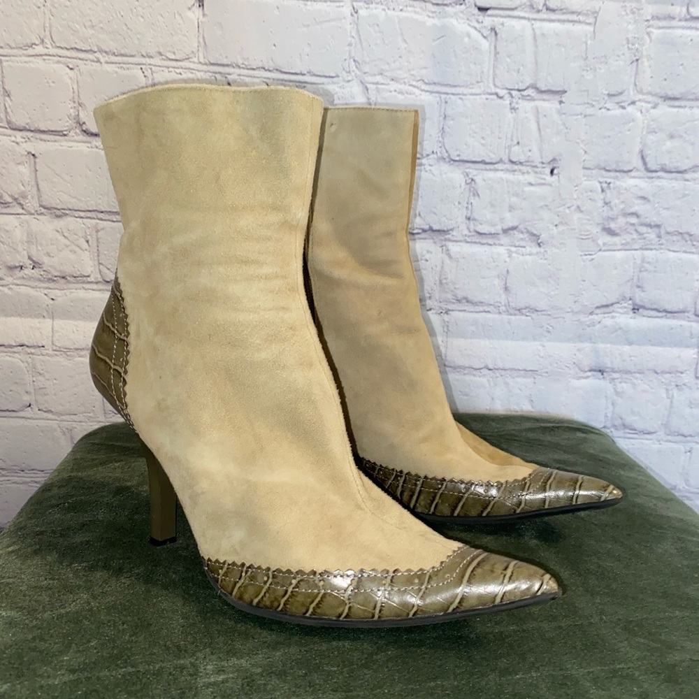 Green Nine West Crocodile Print Heels